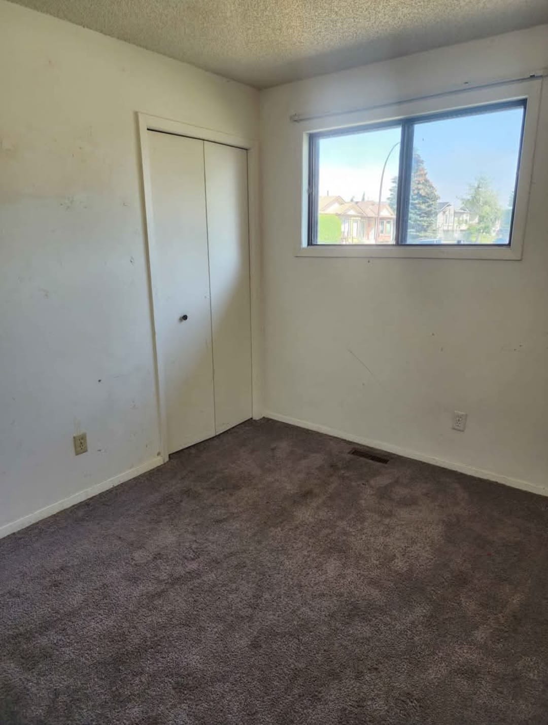 184 Falshire Close NE